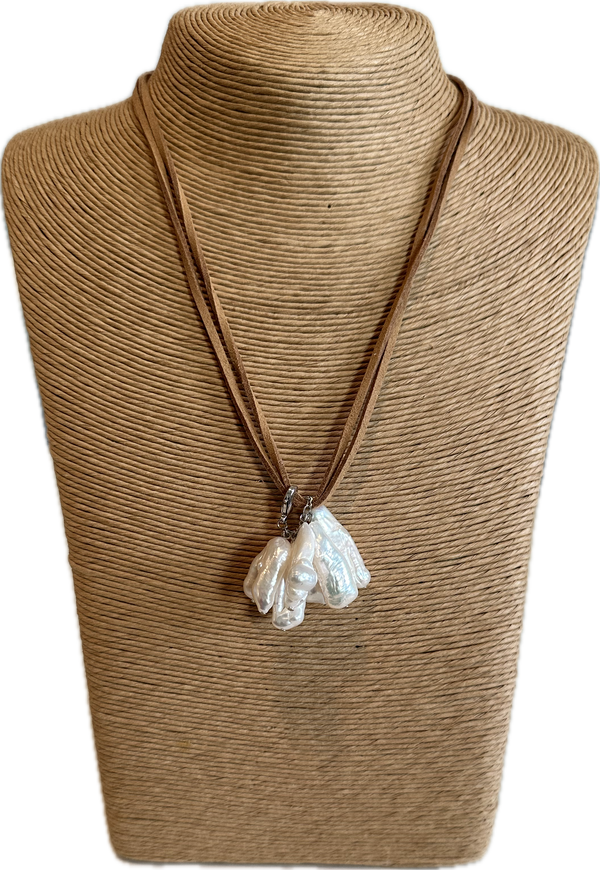 Pearl leather cluster