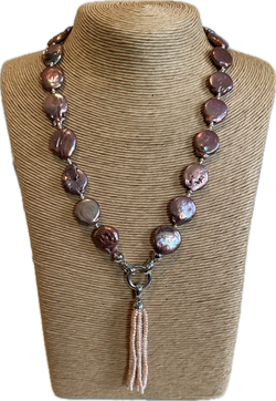 Coin pearls with tassel