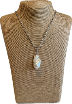Single baroque pearl on paper clip chain