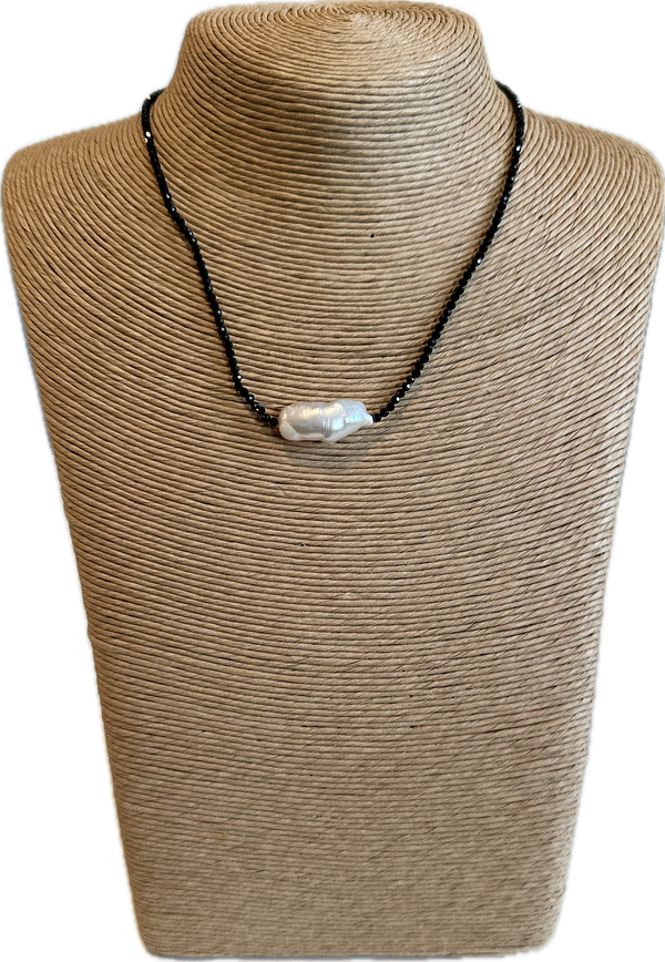 Single pearl on beads