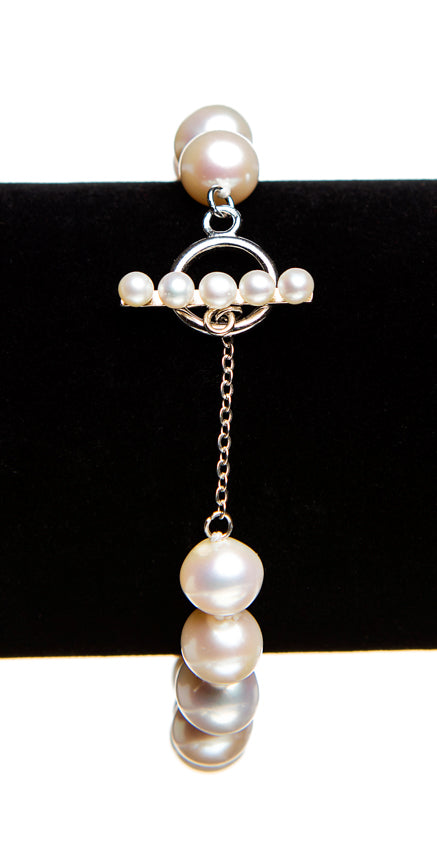 Toggle Clasp Pearl Bracelet