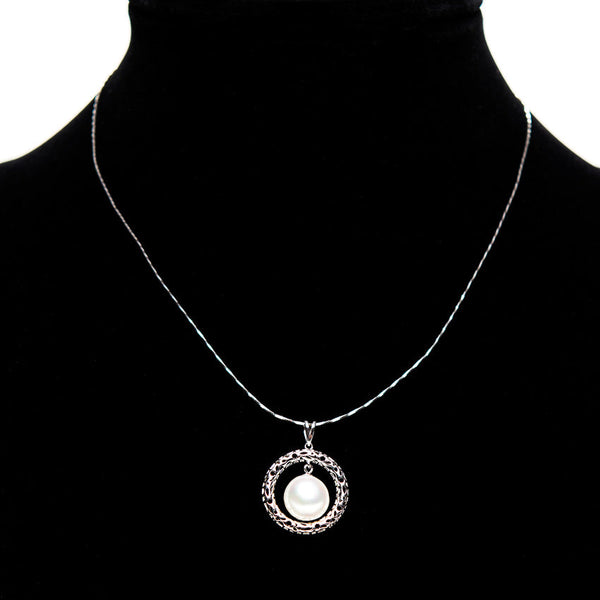 Circled Pearl Necklace